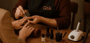 کاشت ناخن در منزل